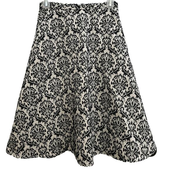 Gianni Bini Dresses & Skirts - Gianni Bini Skirt French Damask Thick Jacquard Pockets XS 2 Woven A-line B&W